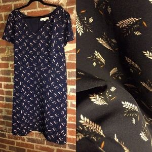 ❤️ 4/$20  Loft -26- Mid-length shift dress